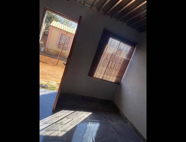 2 BEDROOM HOUSE FOR SALE IN GA-RANKUWA ZONE 1